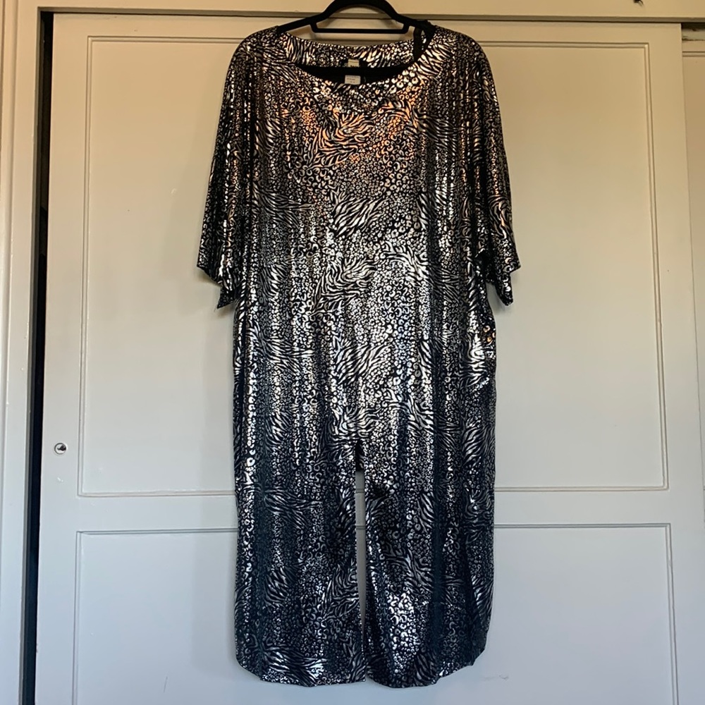 BURNING MAN ✨Vintage NWT Silver shiny animal print tuxedo style
